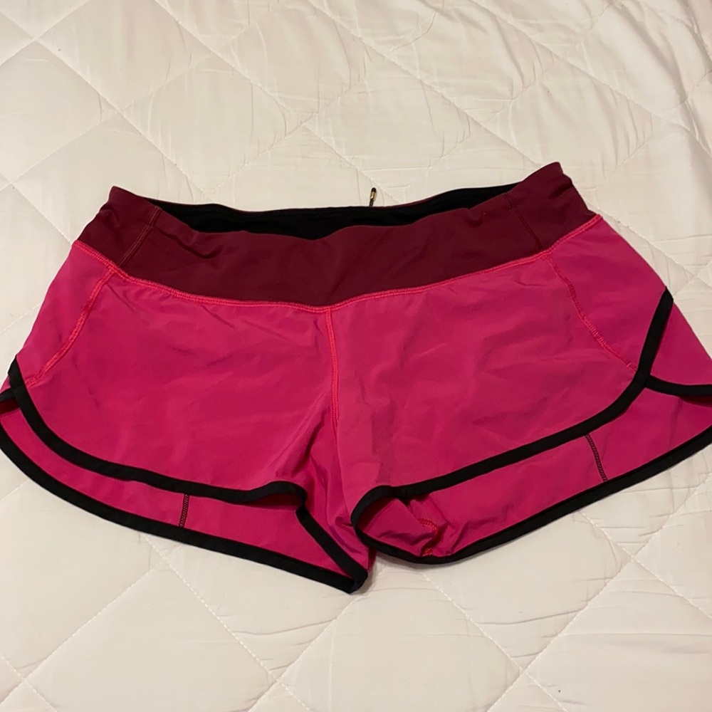 Lulu Lemon Speed Up Short size 8